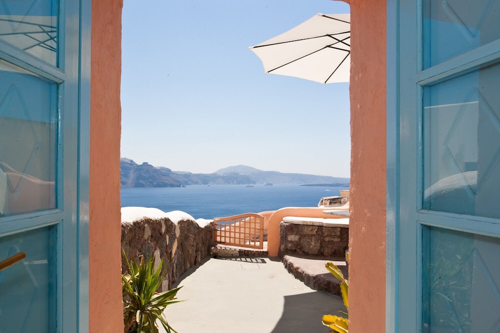 Santorini Paradise
