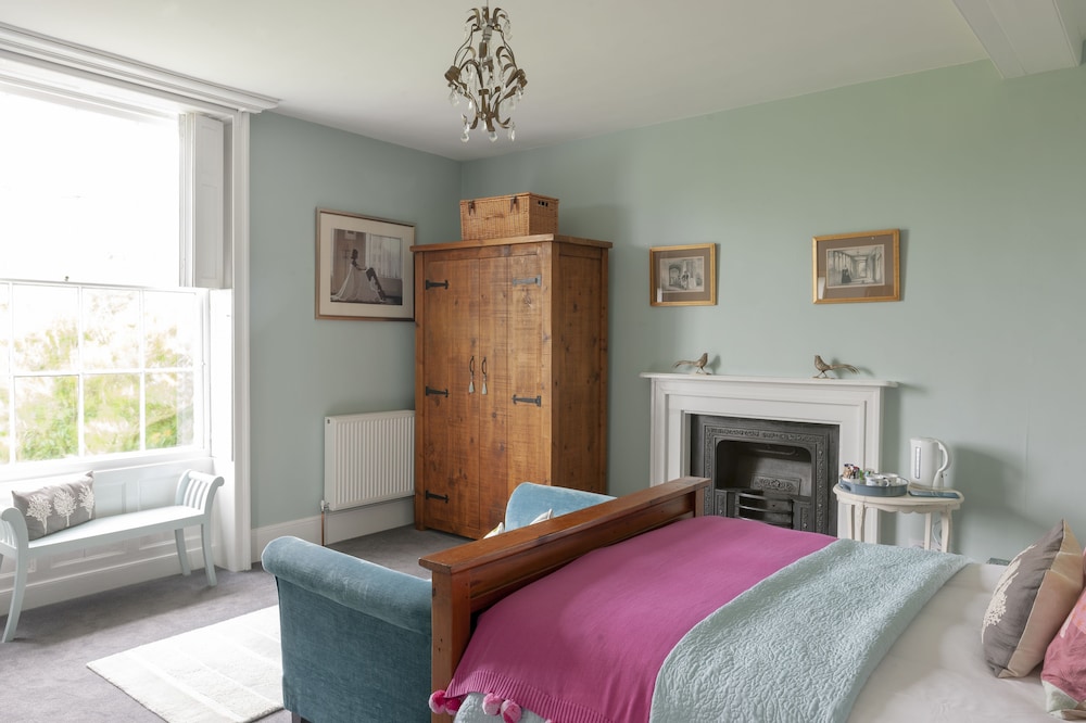 Goss Hall Bed & Breakfast