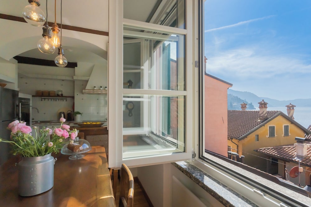 Emily's Holiday House - Authentic Lake Como by Rent all Como