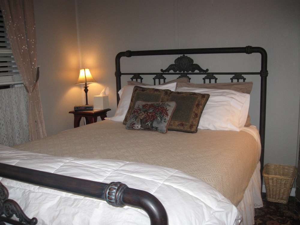 The Forest Queen Hotel - Property Image 8