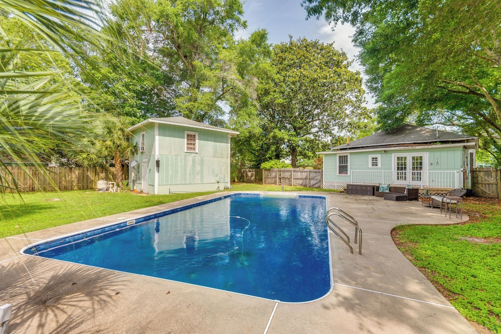 8 Mi to Pensacola Beach: Home w/ Private Pool