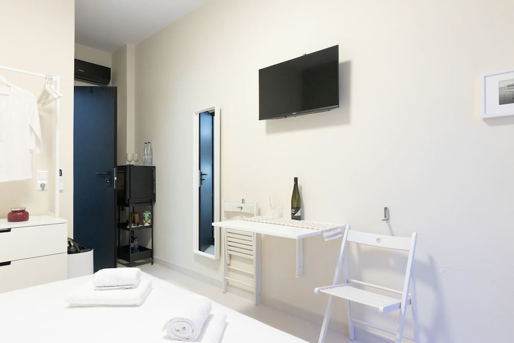 Astra Beach Studio 4