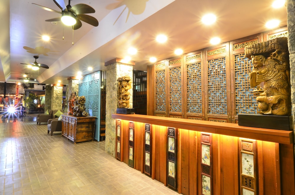 Hotel Lap Roi Karon Beachfront - Image 1