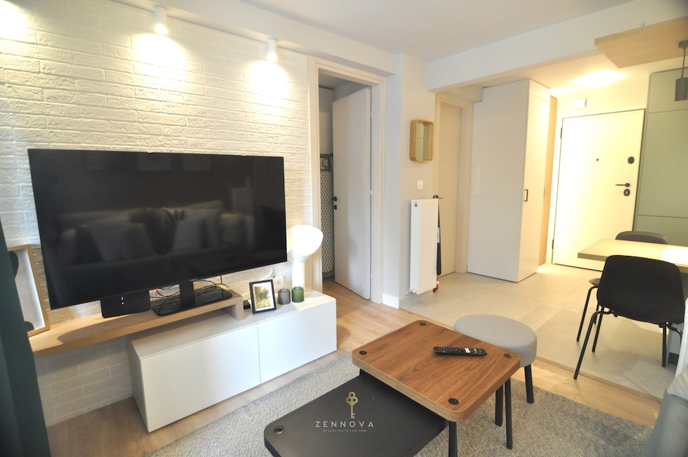 Zennova 71 Mondè Thessaloniki Apt