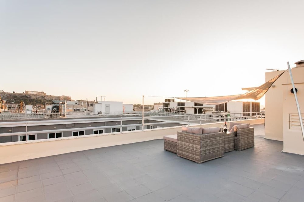 Acropolis view sky suite