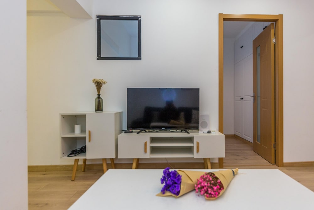 Henry's Apartment South Maoming Road