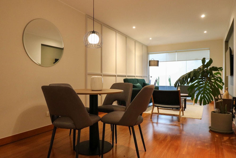w Elegant 2BR w Spacious Terrace in Miraflores