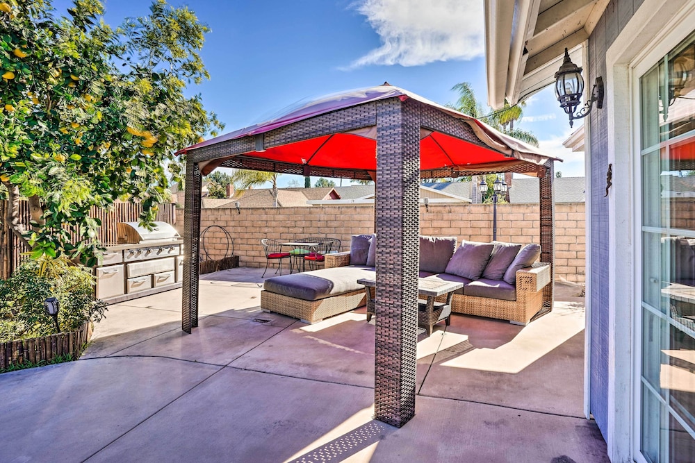 Deluxe Laguna Hills Home w/ Outdoor Oasis!
