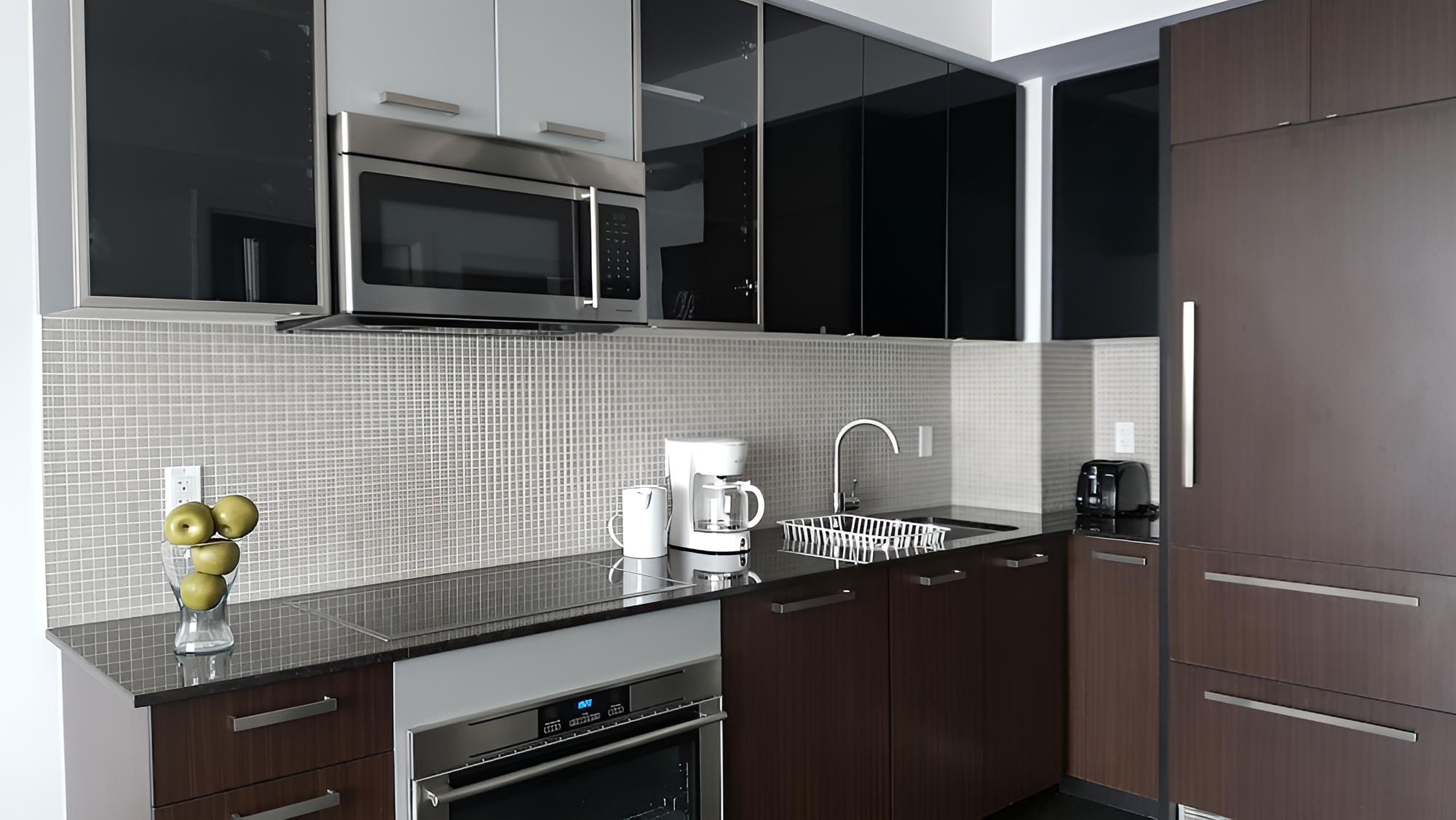 Kashaneh at North York Center