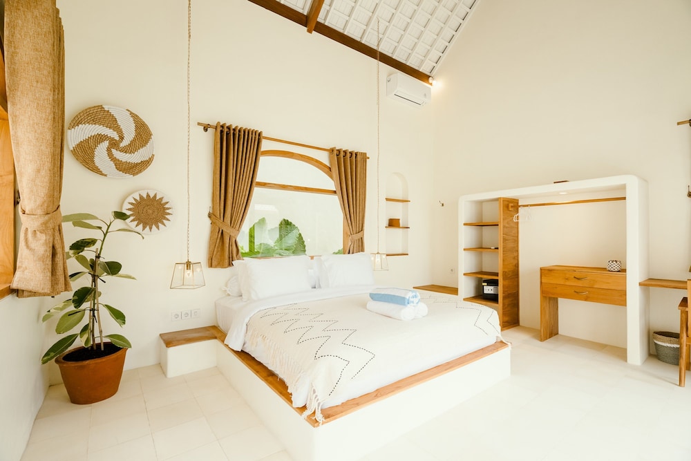Villa Canggutopia 3 by Alfred in Bali - Tropical 1BR Villa in Heart of Canggu Echo Beach