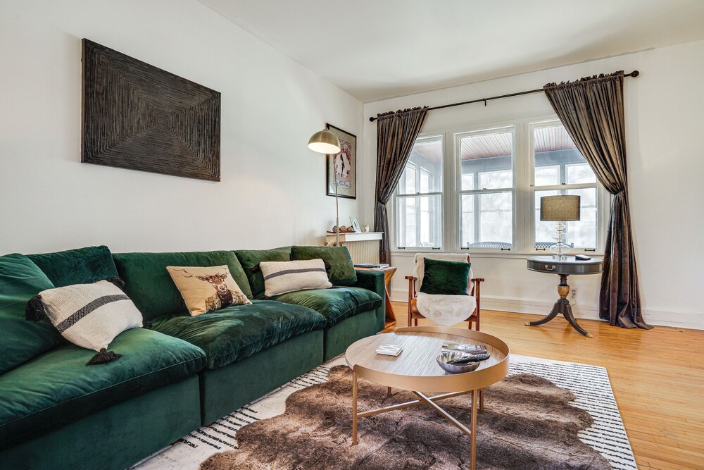 Saint Paul Vacation Rental Near Shopping & Dining!