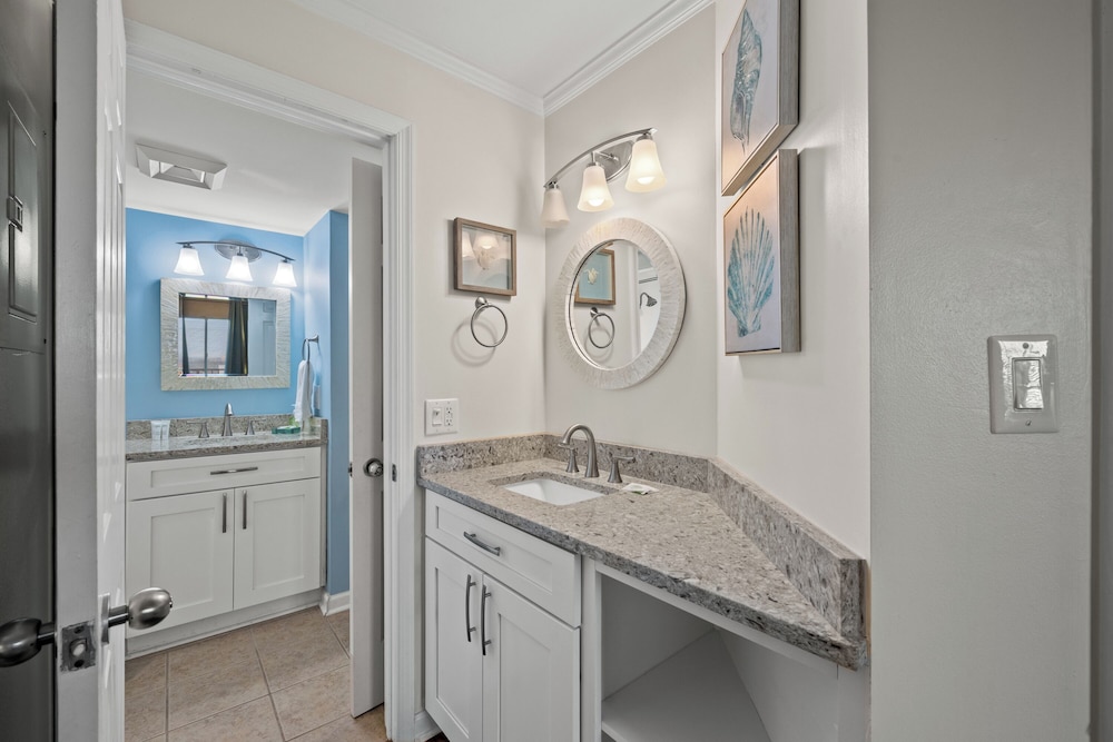 Units at Ocean Forest Plaza by Elliott Beach Rentals