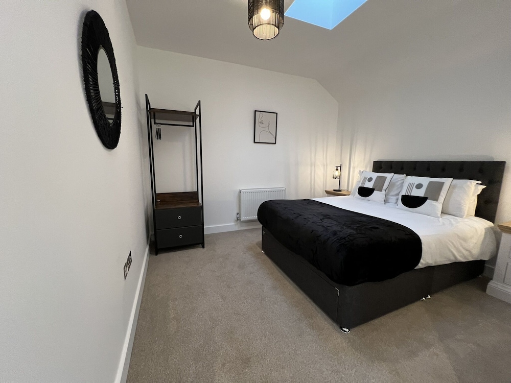 Isleworth Apartments view 5