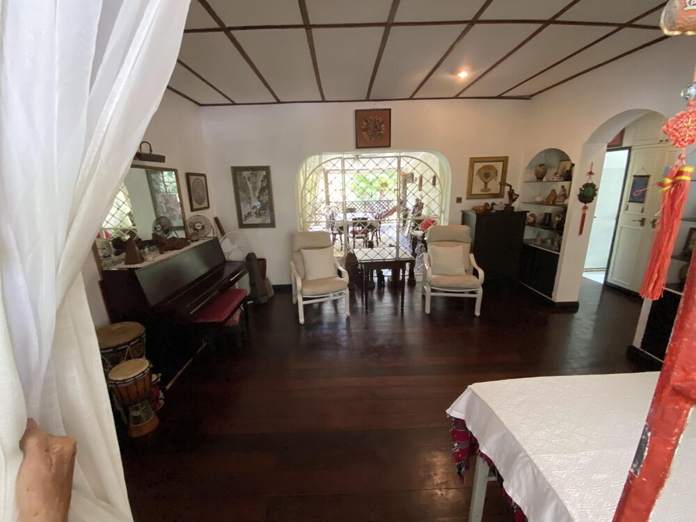 Barbados Chi Guest House