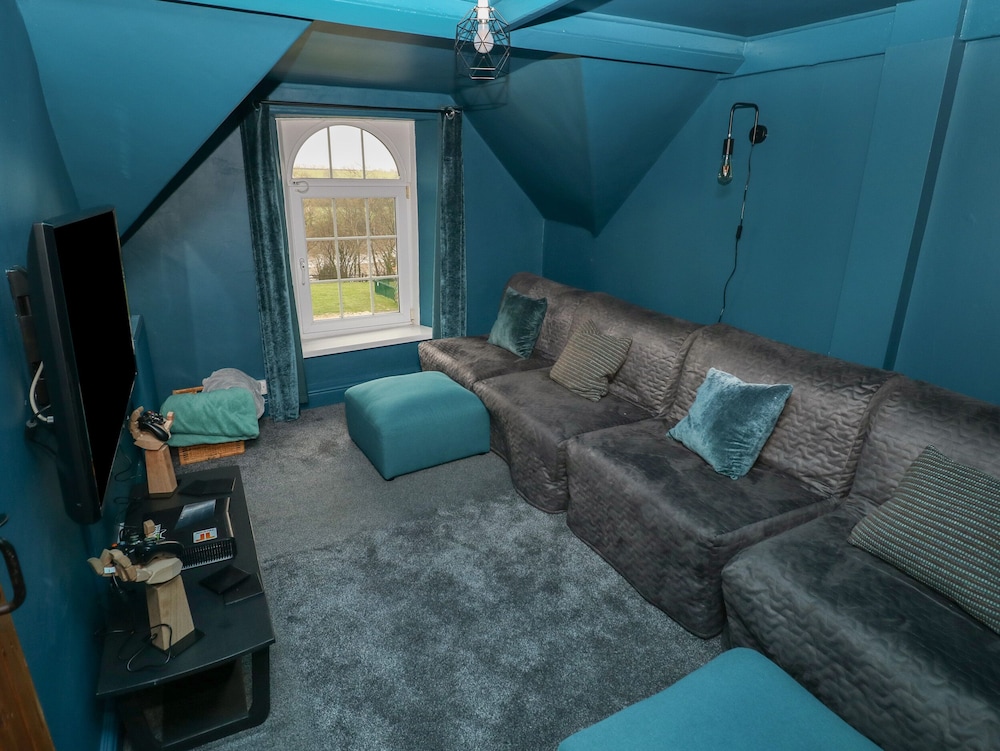 Teifi Villa
