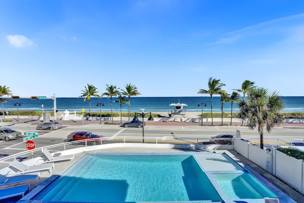 Beach Haven by Avantstay Pool Ocean Views Steps From the Beach