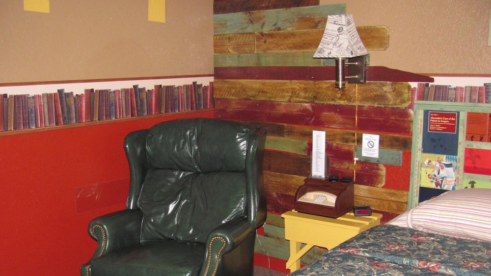 Earth Inn Motel