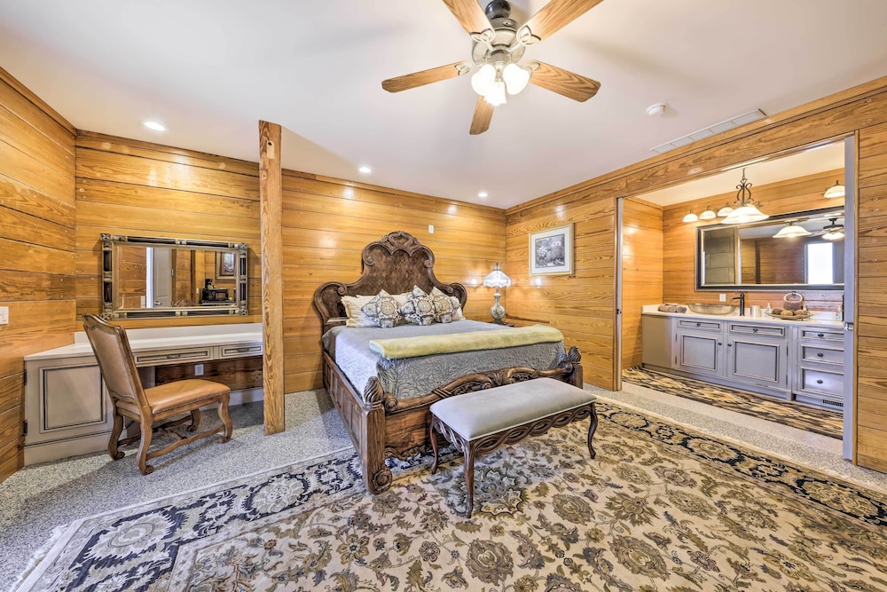 'the Vista' Retreat 30 Mi to Kansas City! - Property Image 39