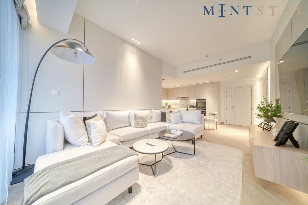 Exclusive 2BR Apt With Superb Balcony Marina Views