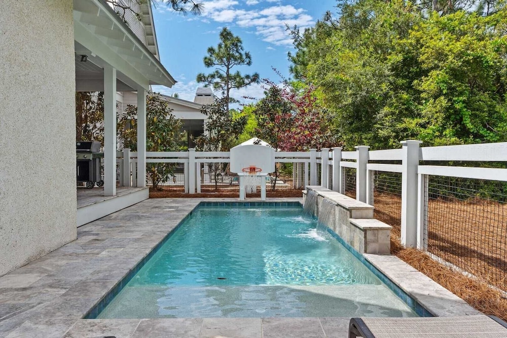 Watercolor 75 by Avantstay Luxury Private Pool + Bonfires