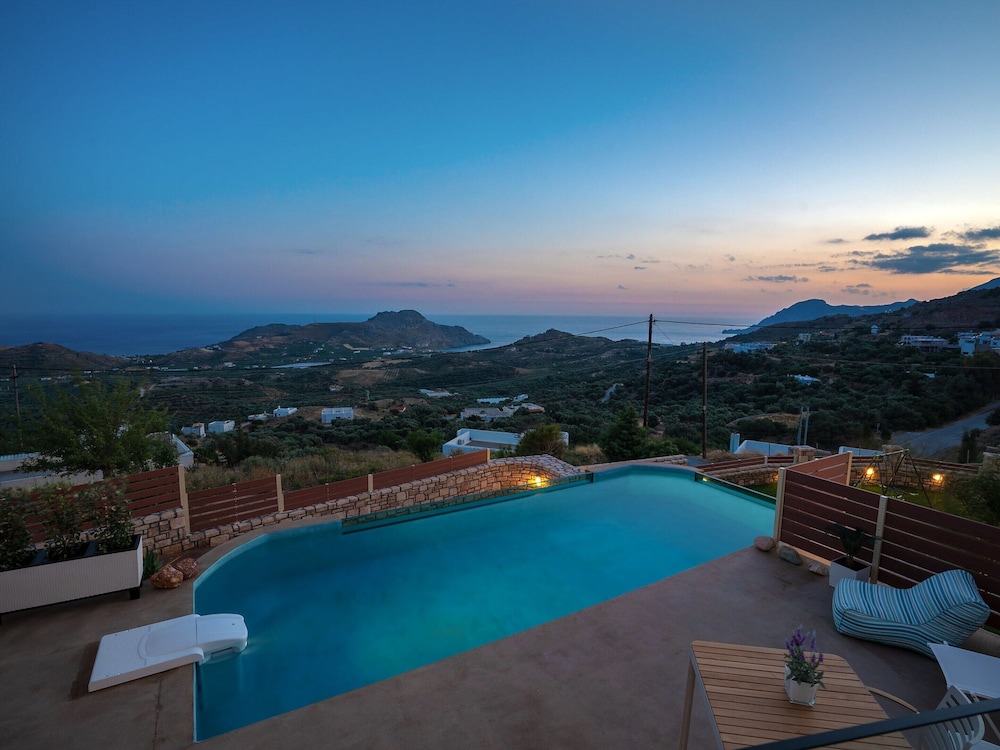 Villa in Mariou With Pool Near Plakias Beach