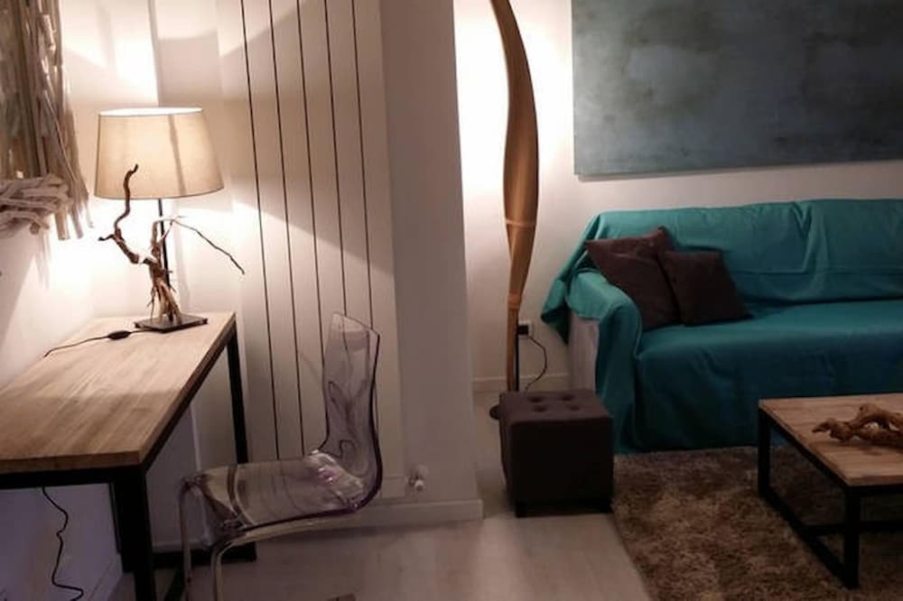 Arma di Taggia - 1 Bedroom Apartment With sea View Terrace