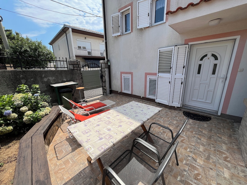 Apartment Rosa 2