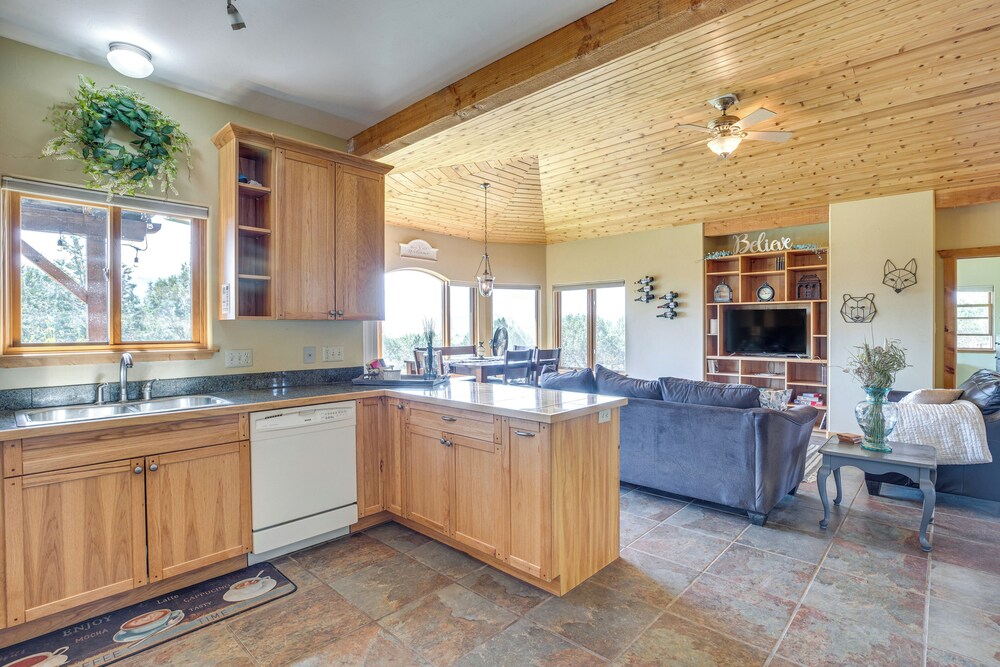 Hunt, Fish & Explore: Mtn-view Home in Hotchkiss