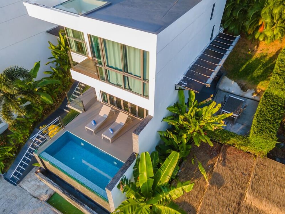 Baan Saint Tropez Villas Kata Beach