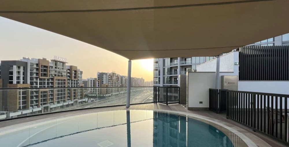 Manzil - Lux 1BR Near Downtown With Skyline Views