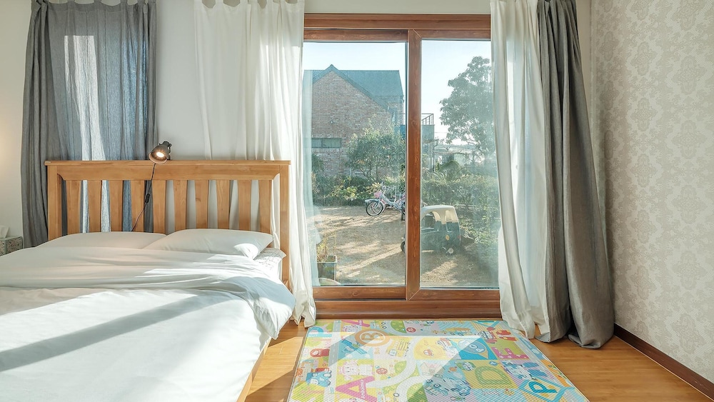 Jeju Brickninemansion