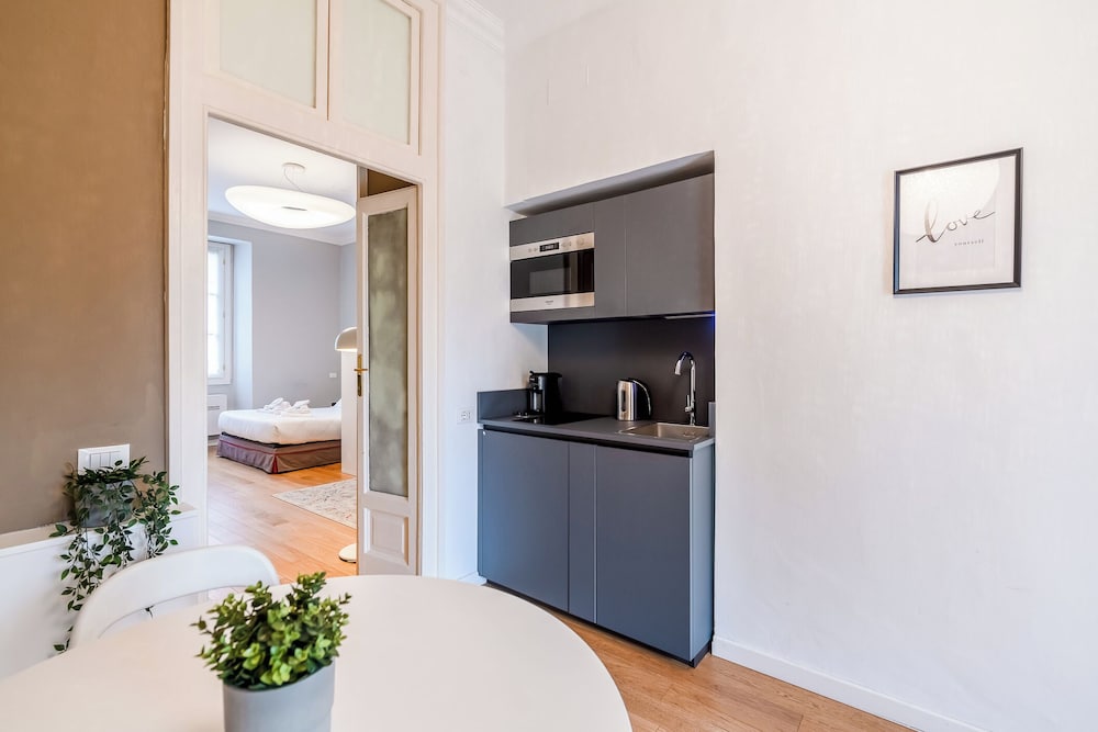 Bramante Luxury Apartments by InnStay