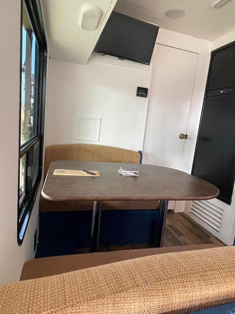 El Camper with private pool
