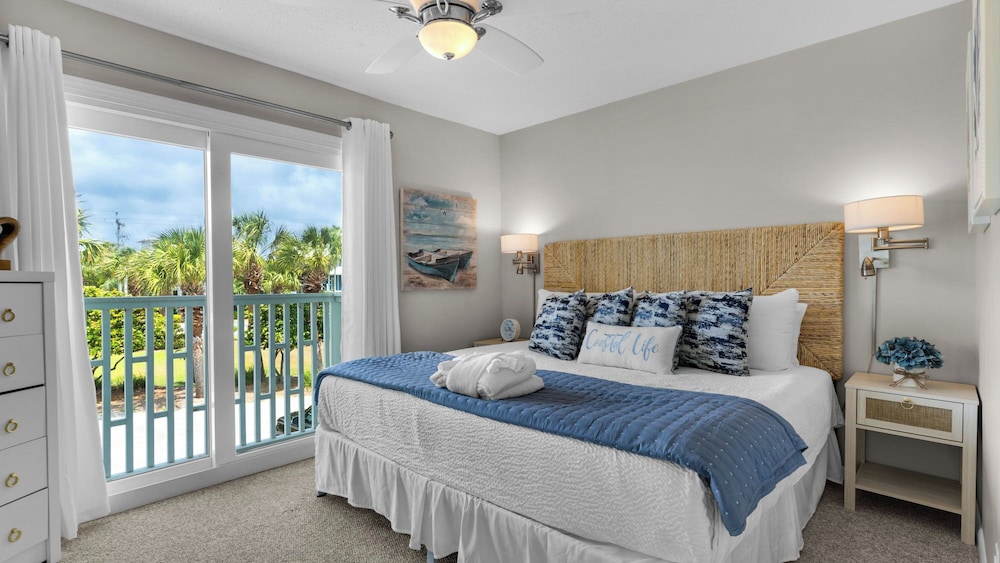 2BR Beachfront Townhome w/ Beach Service + Free Attraction Tickets!