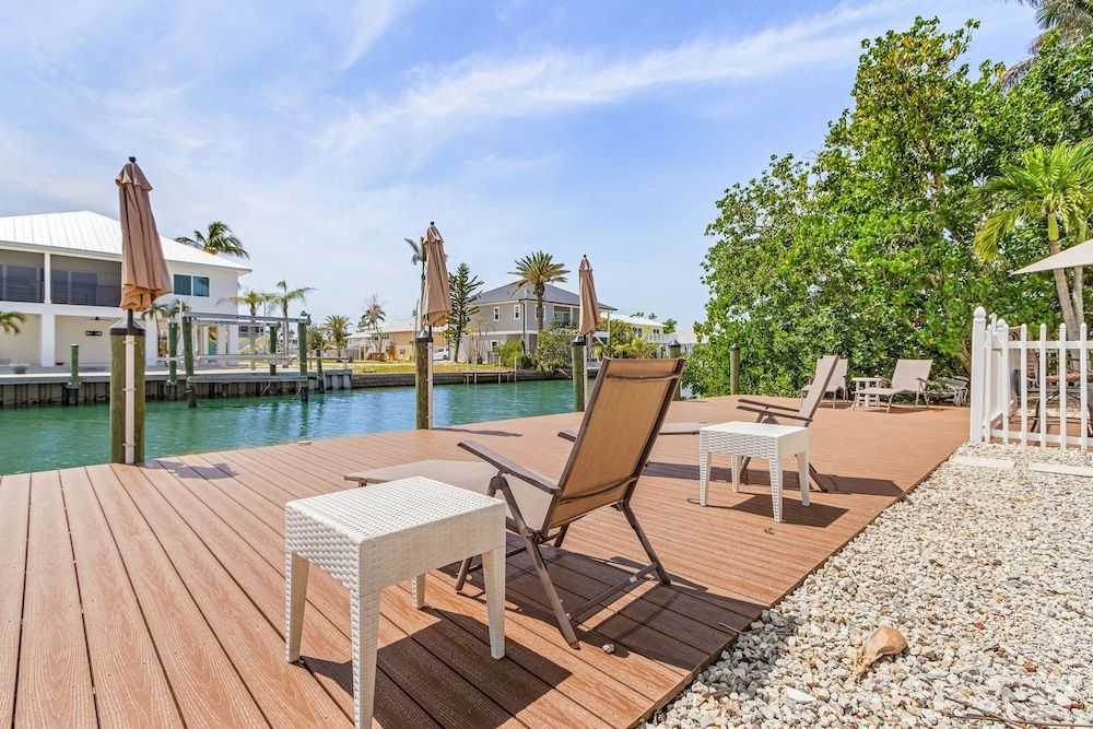 21591 Waterfront Duplex With Pool And Spa 2 Bedroom Home