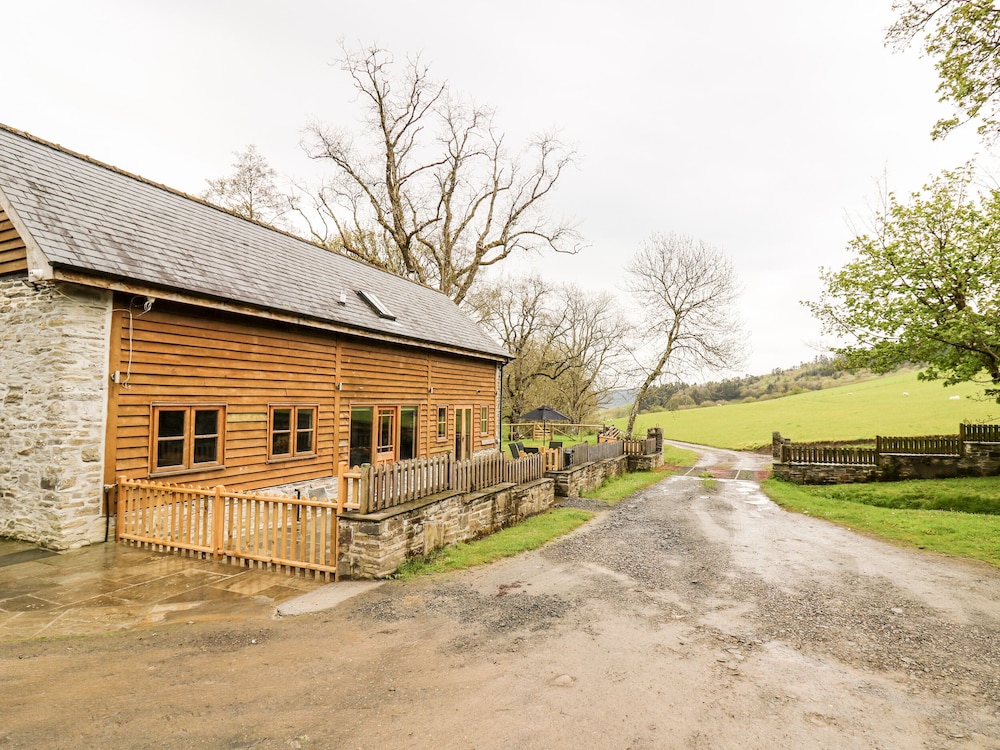 Ploony Barn