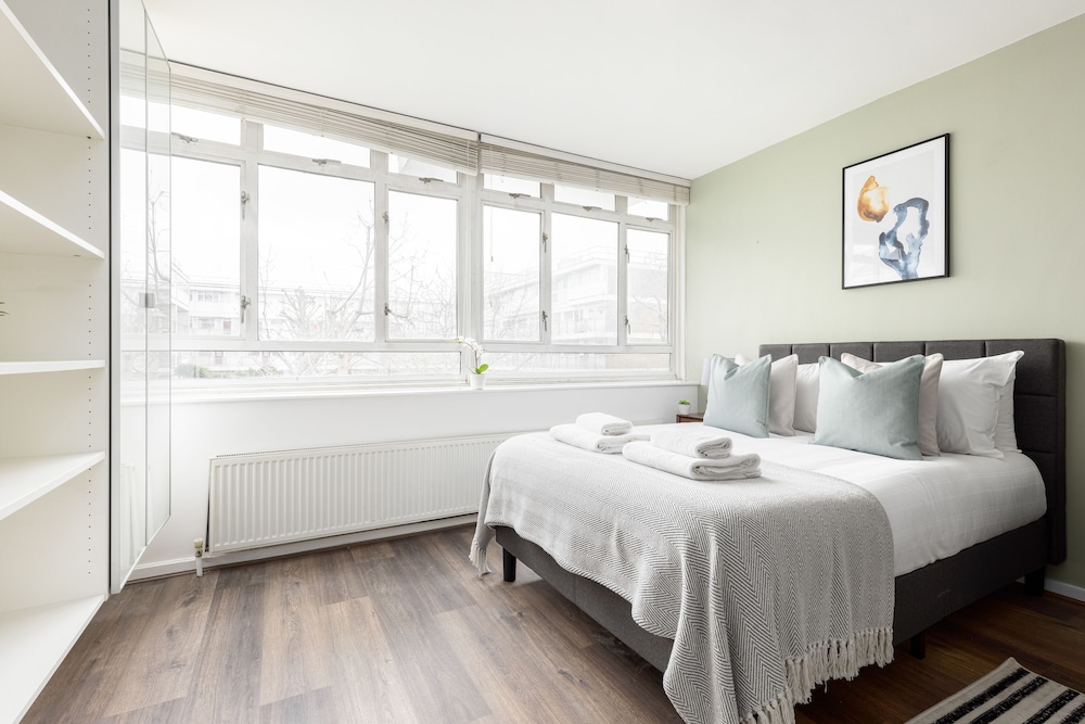 The Pimlico Collection