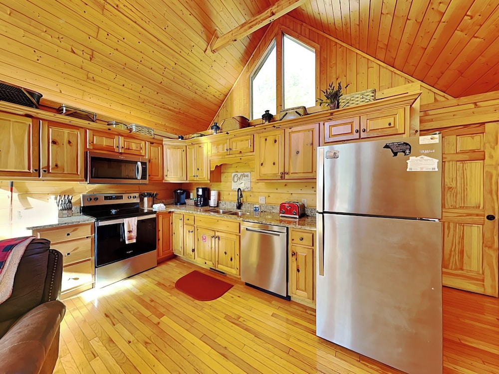 Smoky Bear Hideaway by Jackson Mountain Rentals