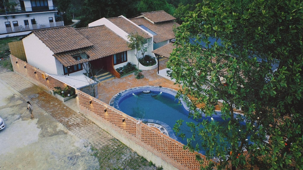 Ban Nho - Little Village
