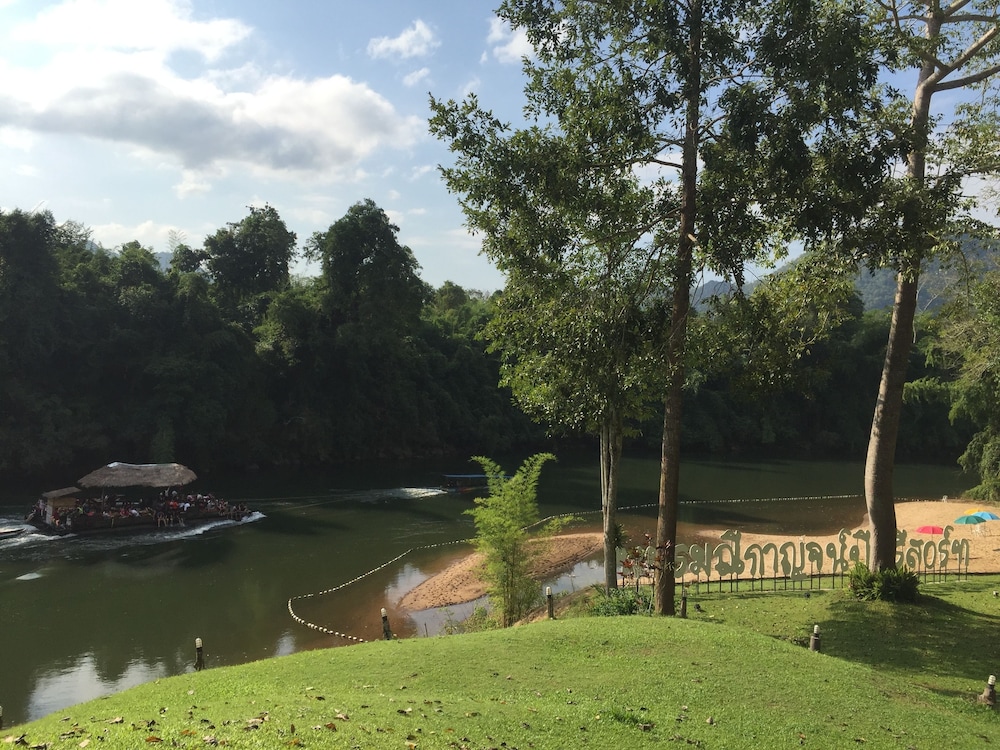 Pechmaneekan Beach Resort