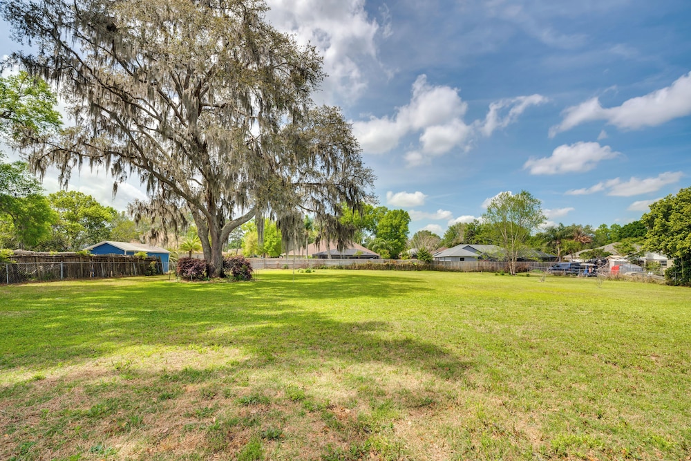 Stay & Play in Belleview: Welcoming Home w/ Yard