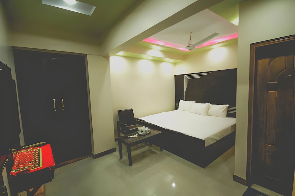 Regalia Inn Hotel