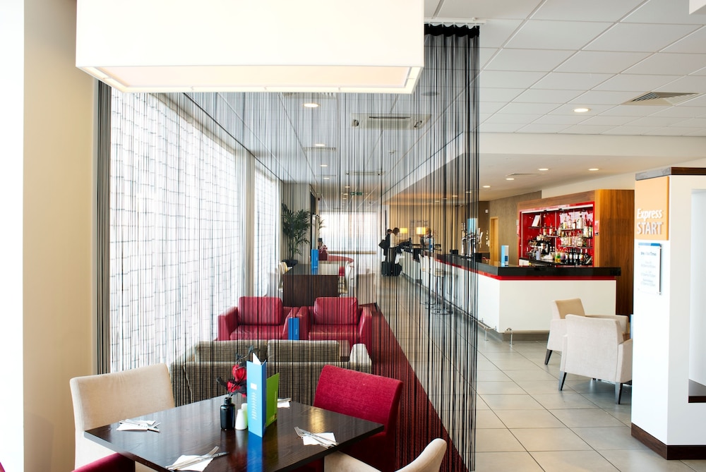 Rotherham Vacations - Holiday Inn Express Rotherham North, an IHG Hotel - Property Image 1