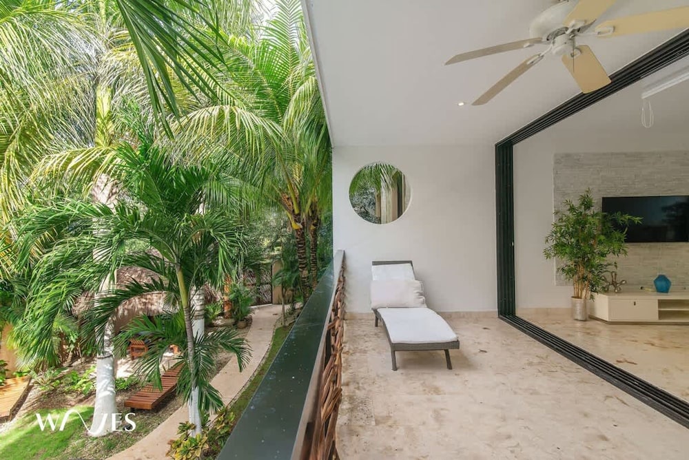 2 Br Luminous and Spacious Pool View Apt