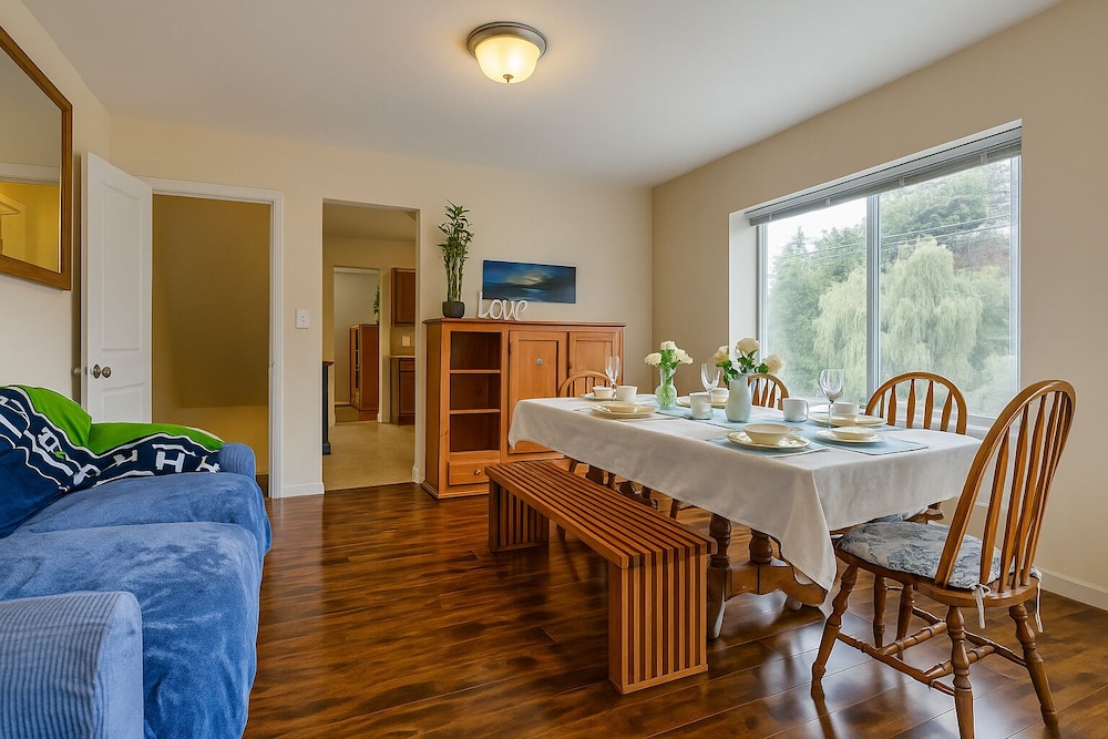 The Grand North Seattle Family Home, photo 36