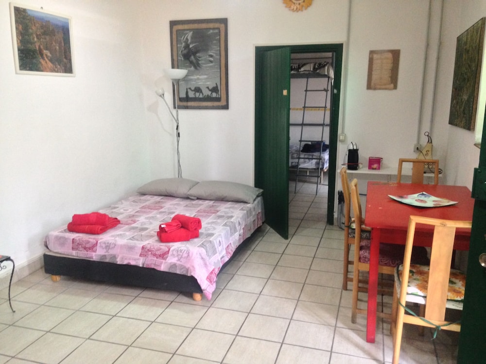 Photo 25