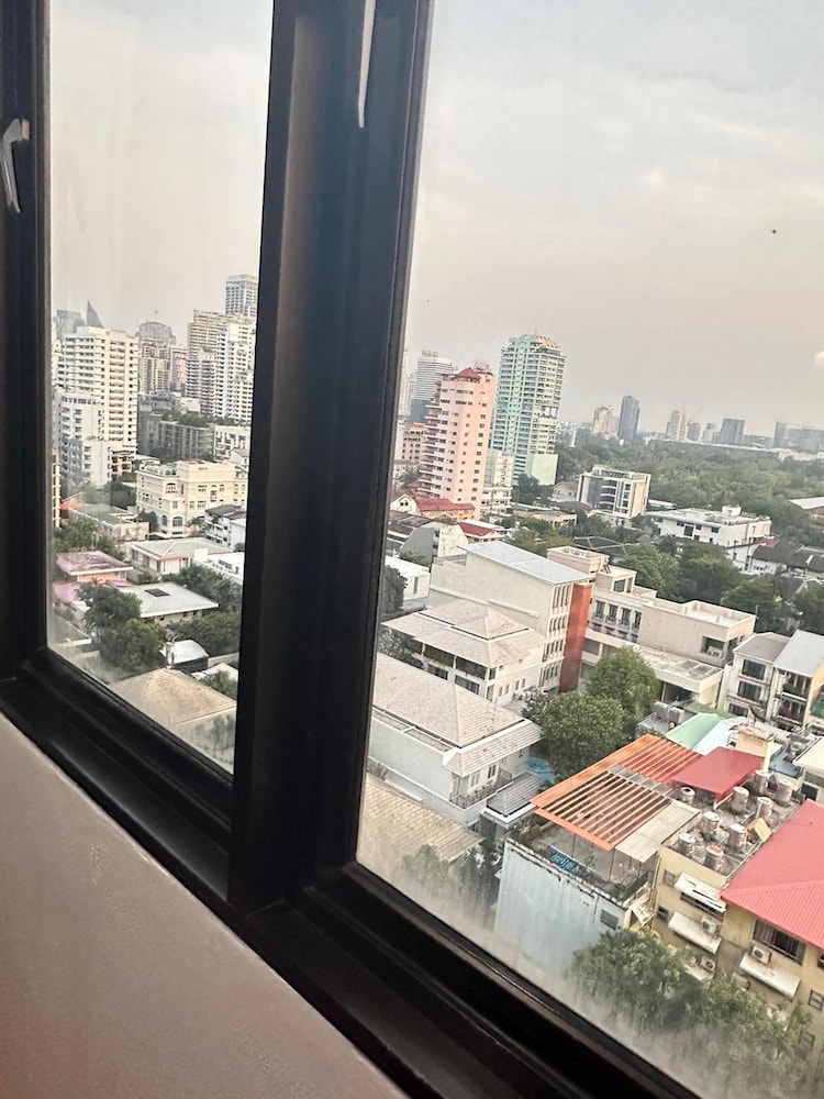 Omni Tower Sukhumvit Nana - Direct