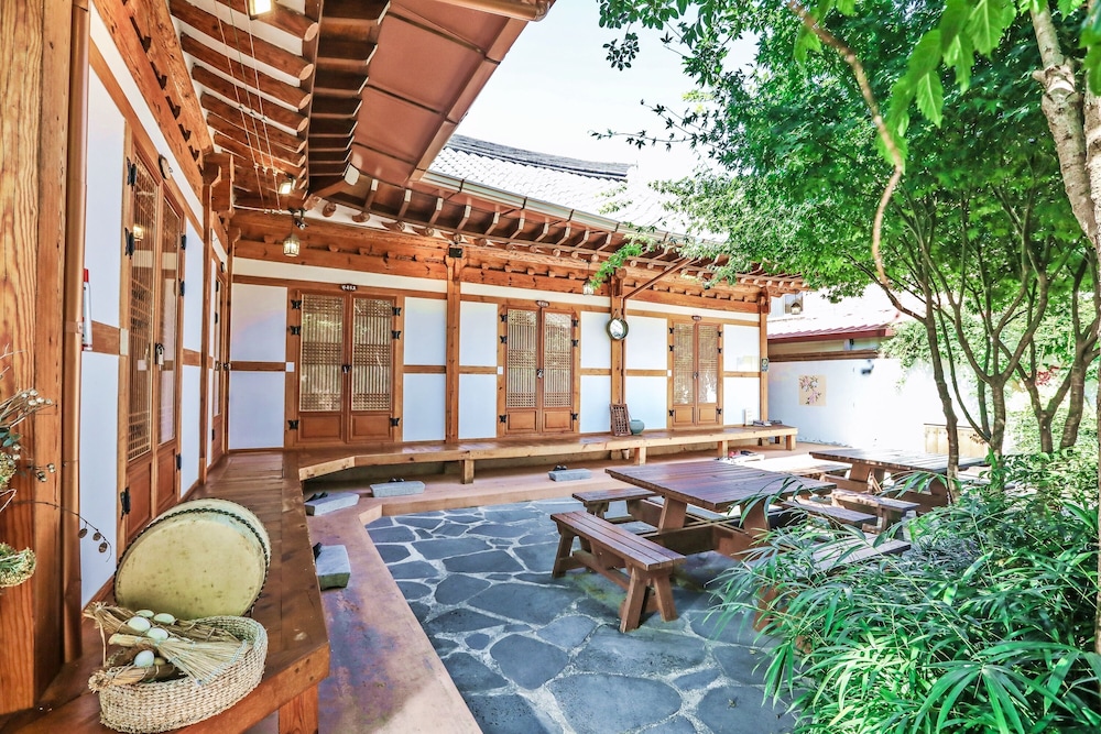 Hanok House