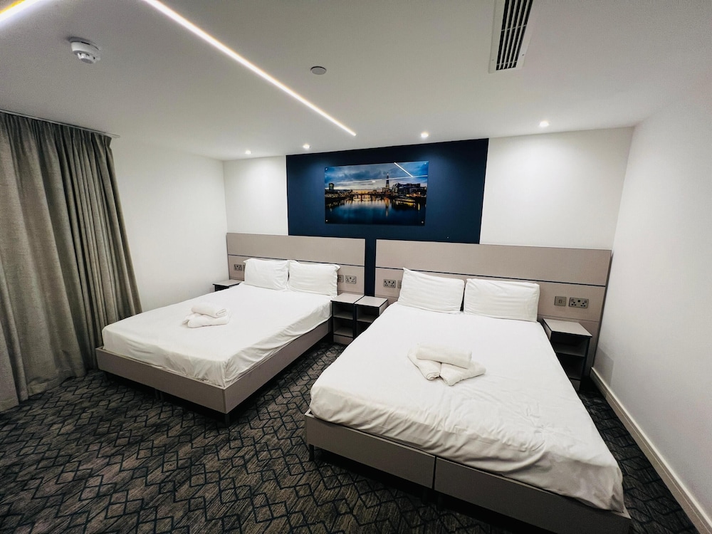 Ilford Vacations - Ilford Grand Hotel - Property Image 30