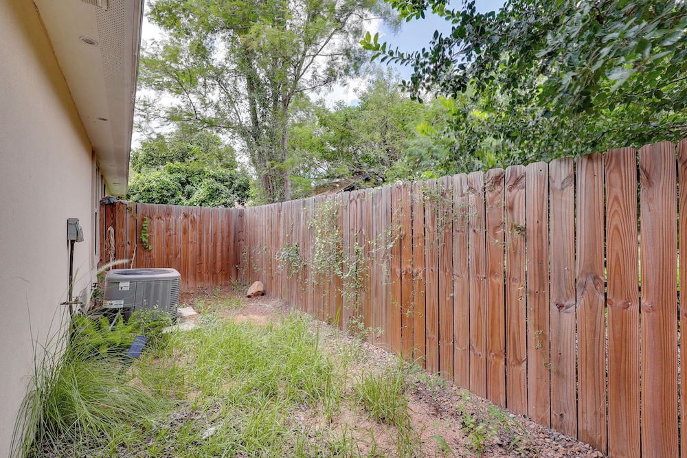 1 Mi to Dtwn Mcallen: Convenient Home Near Parks